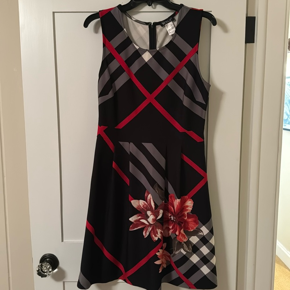 Venus brand medium dress with red flower detail